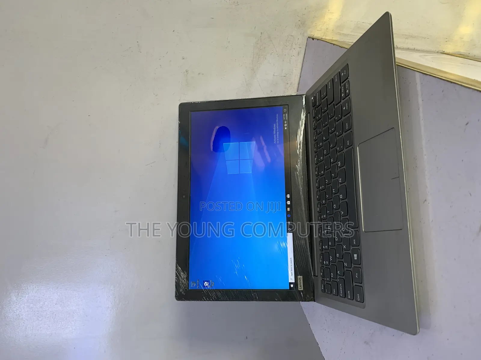 Laptop Lenovo 4GB Intel Celeron eMMC 32GB