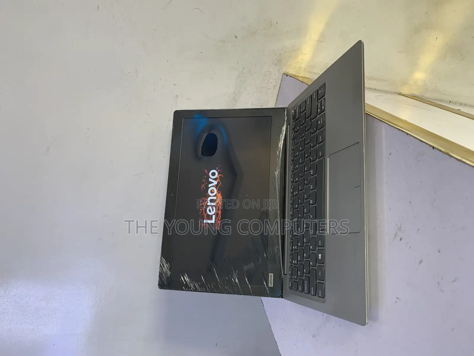 Laptop Lenovo 4GB Intel Celeron eMMC 32GB