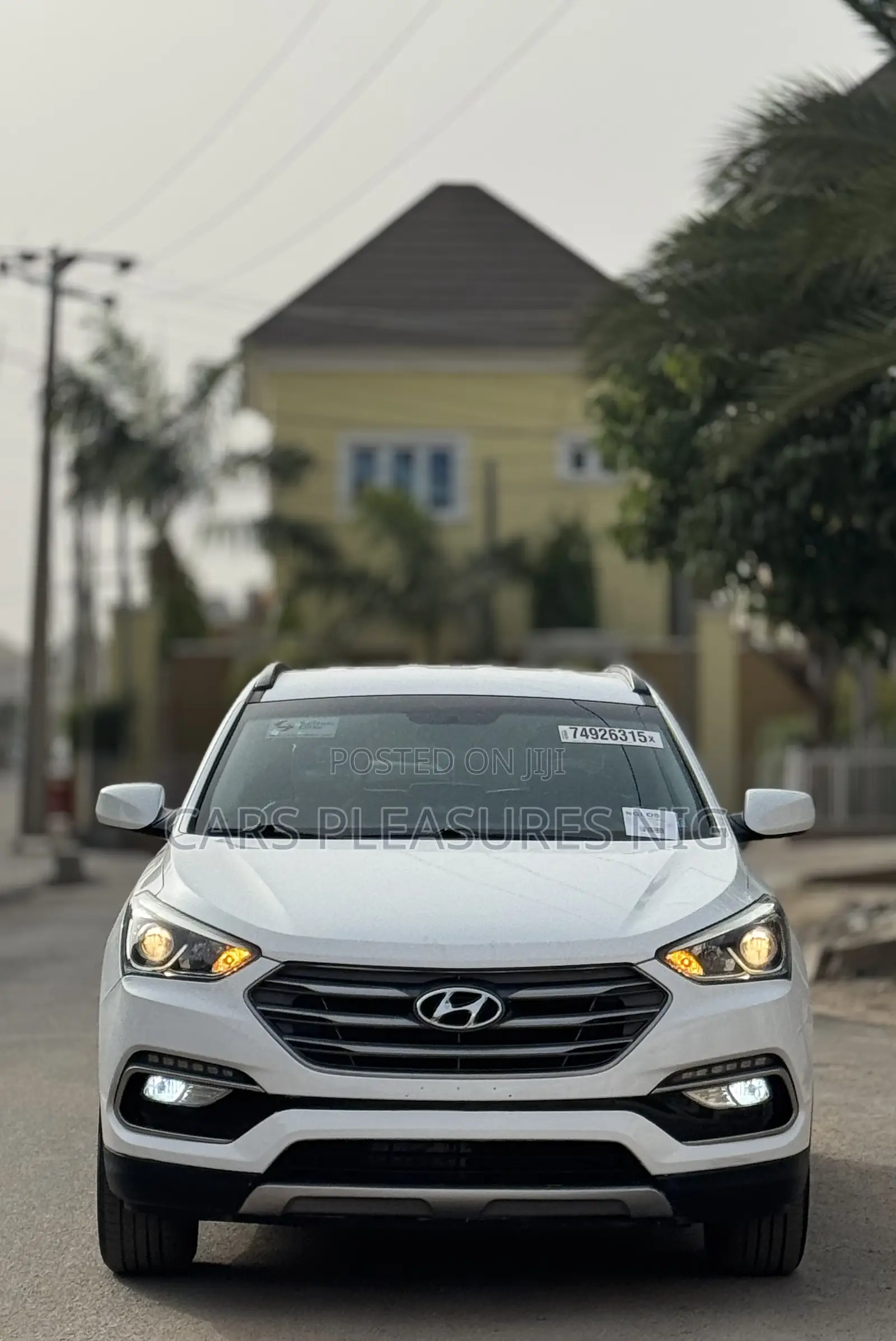 Hyundai Santa Fe 2017 White
