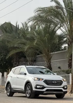 Hyundai Santa Fe 2017 White
