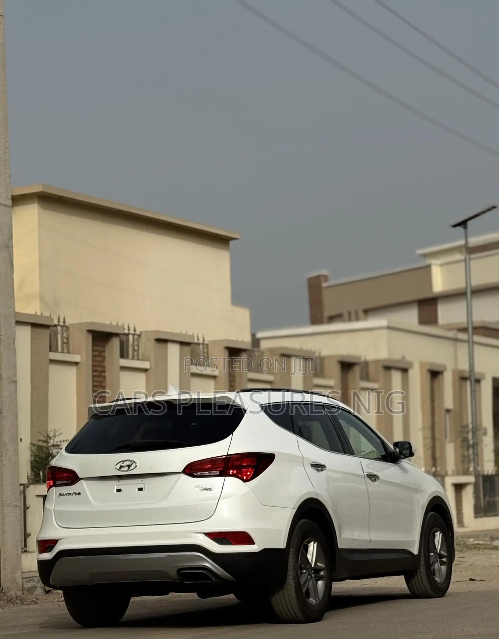 Hyundai Santa Fe 2017 White