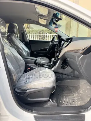 Hyundai Santa Fe 2017 White