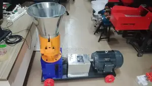 Feed Pelleting Machine 300kg With Electric Motor 7.5hp / 5.5kw
