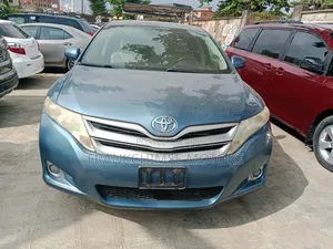 Toyota Venza XLE 2010 Blue