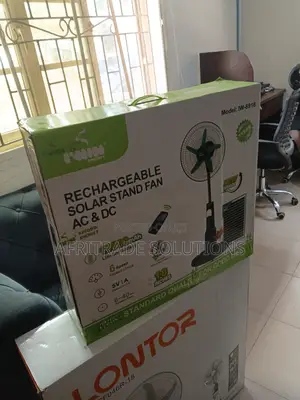 Iwin Rechargeable Standing Fan 18” – Compact Efficient