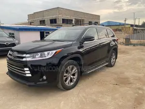 Toyota Highlander XLE 4dr SUV AWD (3.5L 6cyl 6A) 2015 Black