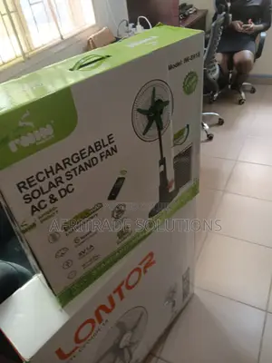 Iwin Standing Fan 18” – Rechargeable Portable
