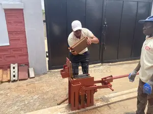 6 Inches Interlocking Manual Brick Pressmachin