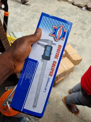 Digital Caliper 200mm 8"