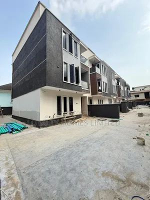 5bdrm Duplex in Opebi for sale