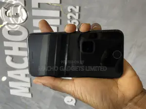 Apple iPhone SE (2020) 64 GB Black