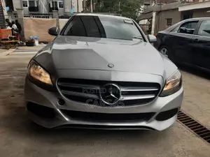 Mercedes-Benz C300 2015 Silver
