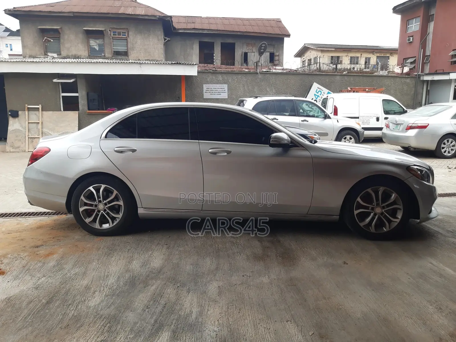 Mercedes-Benz C300 2015 Silver