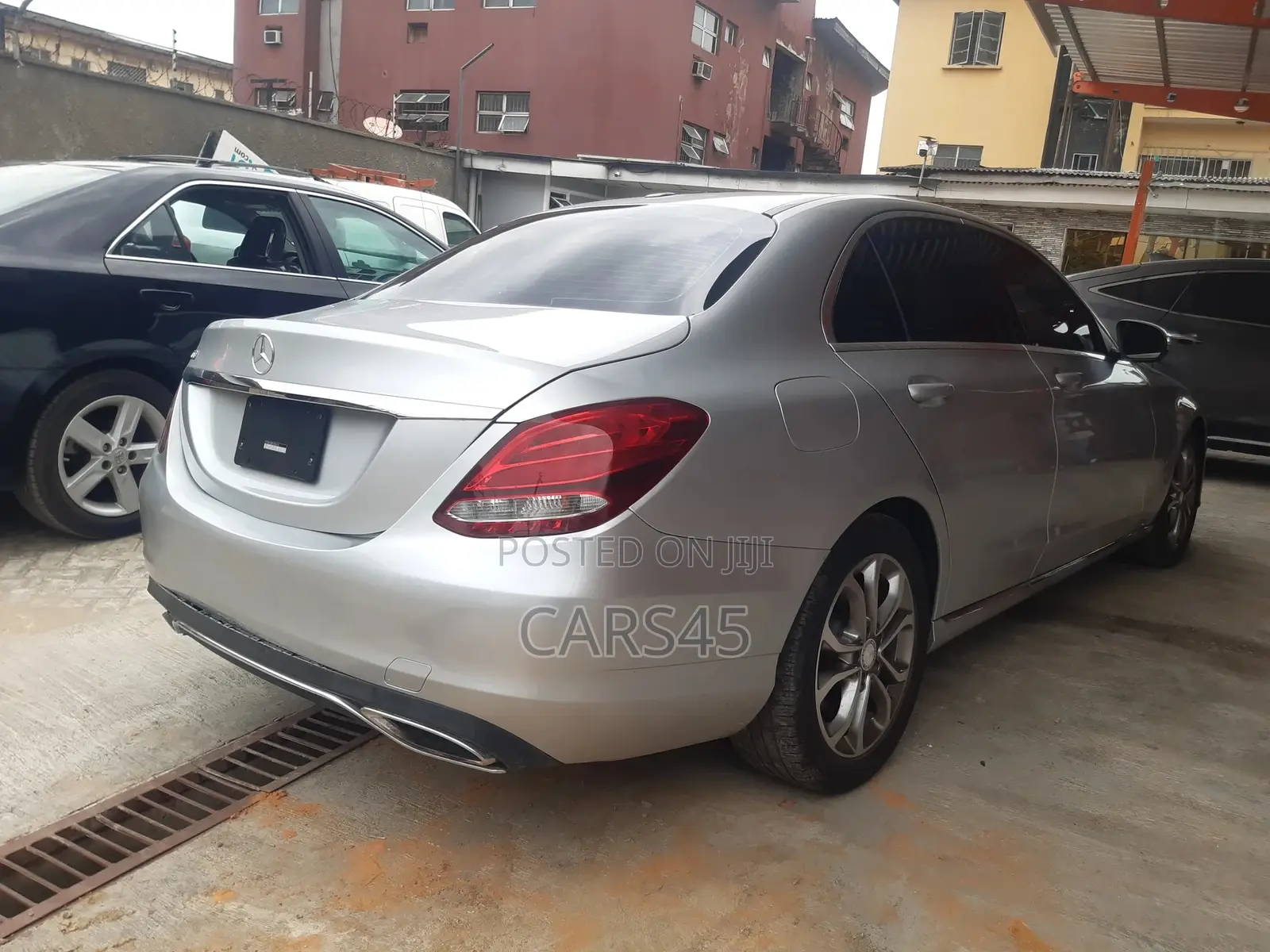 Mercedes-Benz C300 2015 Silver