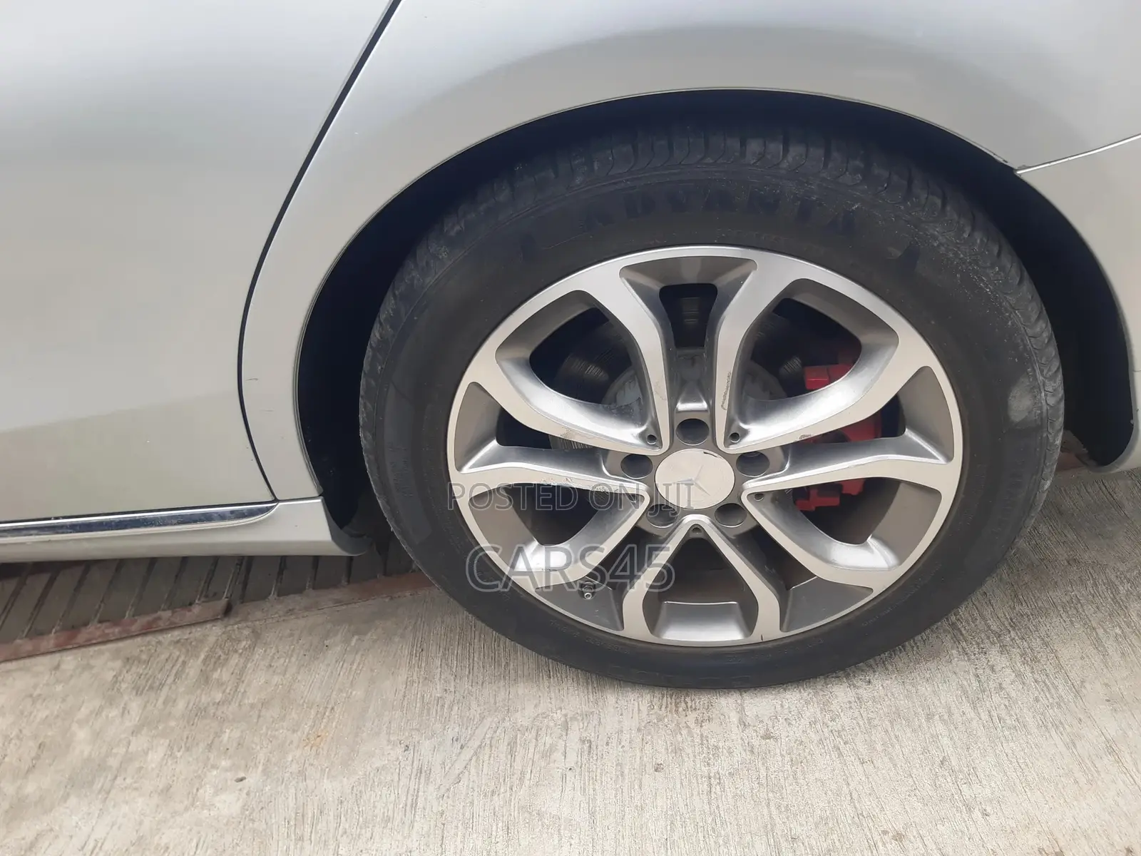 Mercedes-Benz C300 2015 Silver