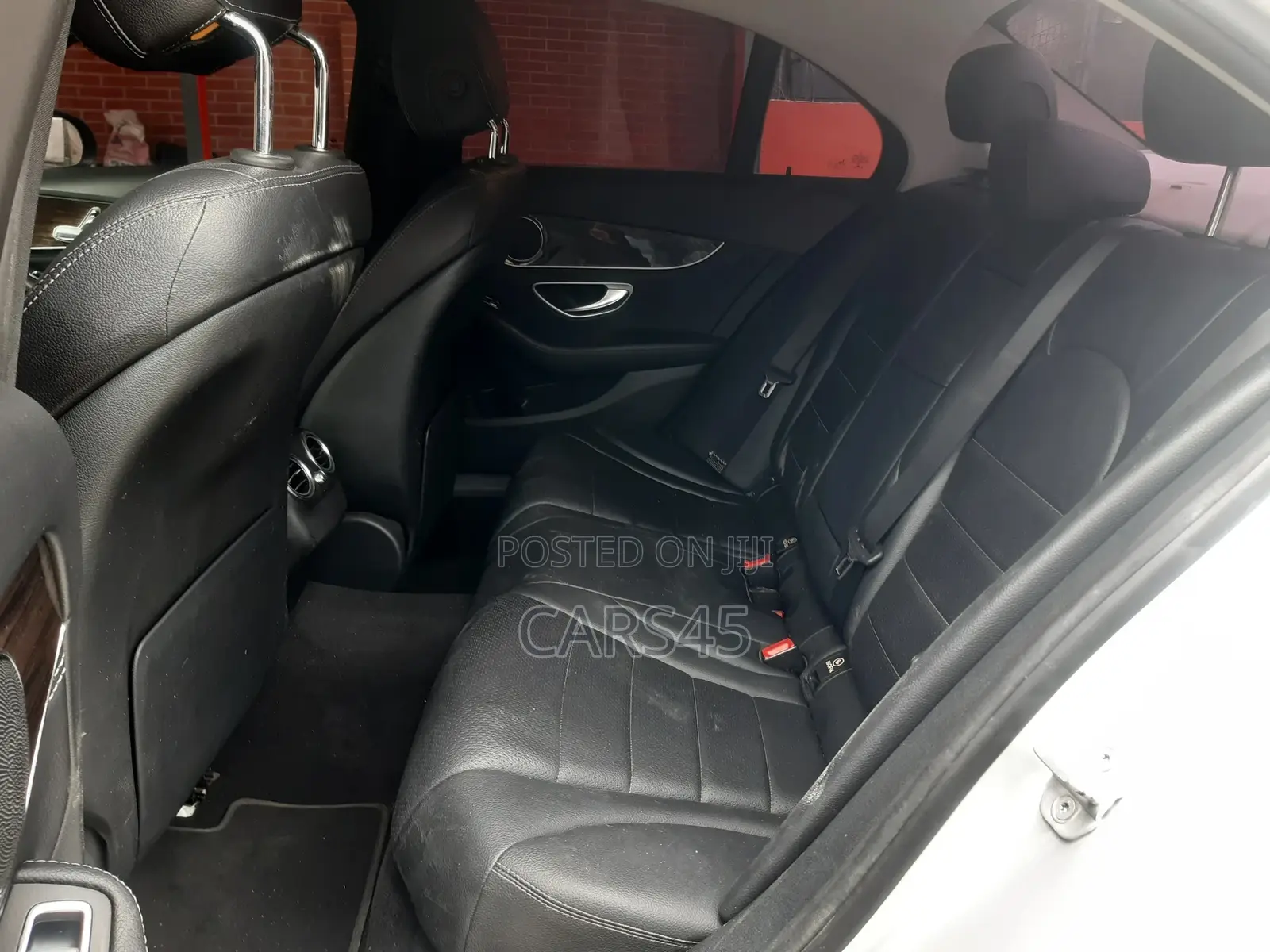 Mercedes-Benz C300 2015 Silver