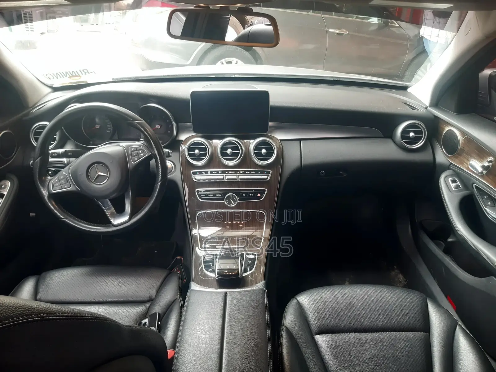 Mercedes-Benz C300 2015 Silver