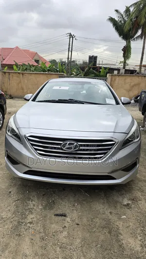 Hyundai Sonata Sport 2.0T Sedan FWD (2.0L 4cyl 6A) 2016 Silver