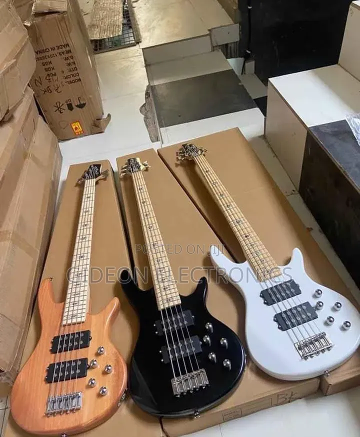 Ibanez Active 5strings Bass Guitar