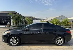 Hyundai Sonata SE Sedan FWD (2.4L 4cyl 6A) 2013 Black