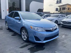 Toyota Camry XLE 4dr Sedan (2.5L 4cyl 6A) 2012 Blue