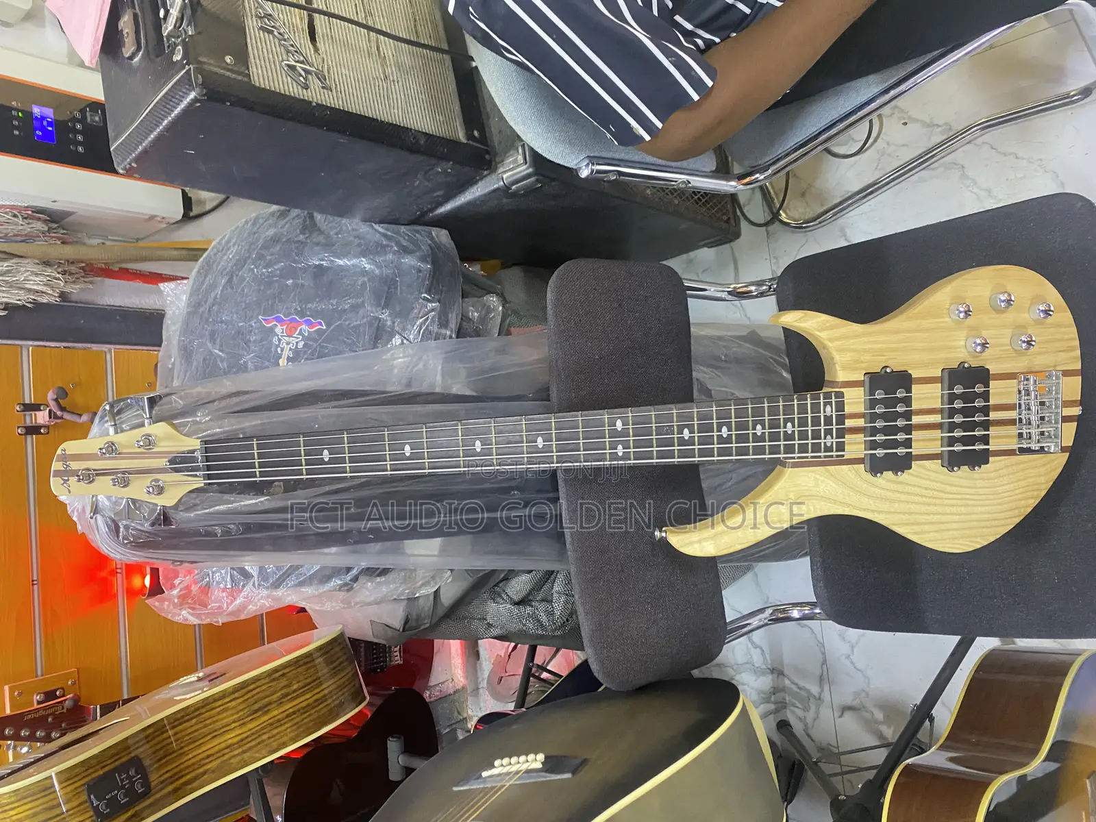 Magna Bass Guitar