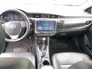 Toyota Corolla 2015 Black