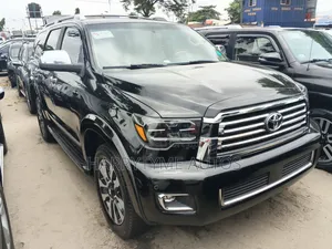 Toyota Sequoia Platinum 4dr SUV (5.7L 8cyl 6A) 2017 Black