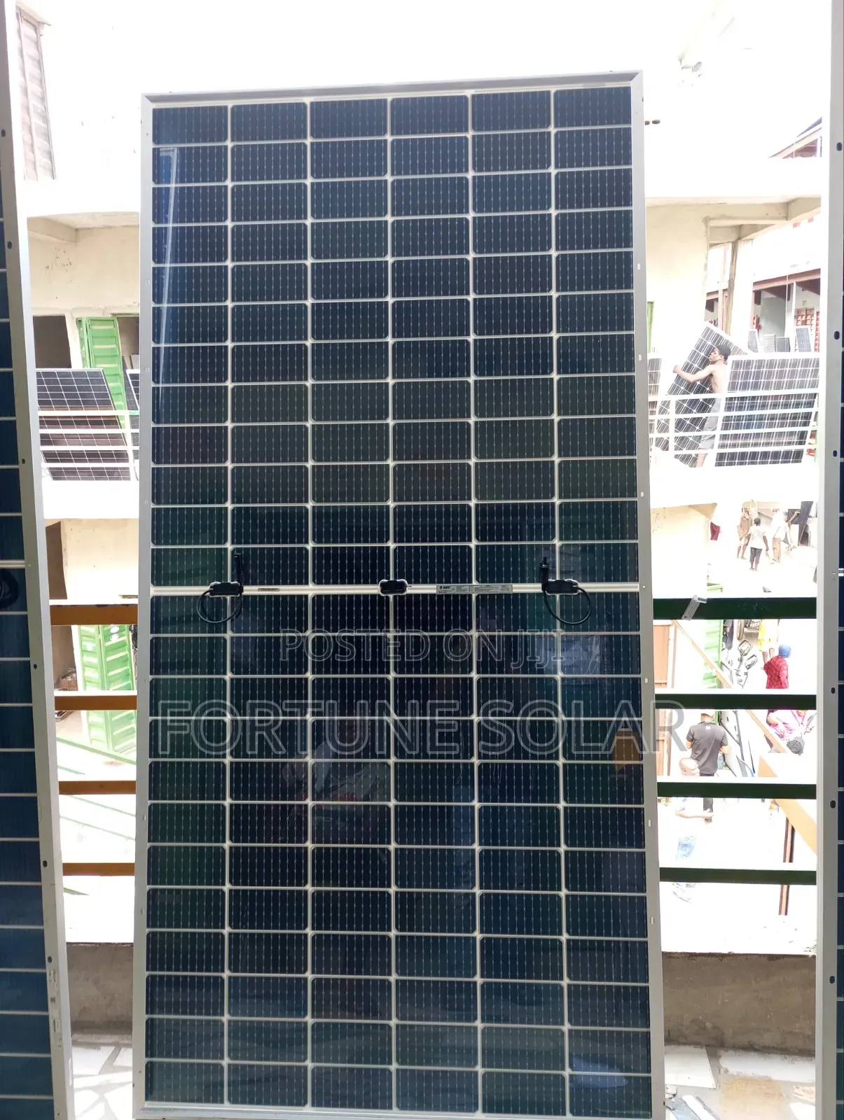 New 600w Solar Panel Bifacial 144 Cell 2 Phase