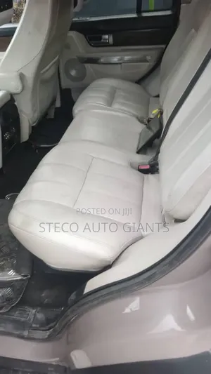 Land Rover Range Rover Sport 2010 Gray
