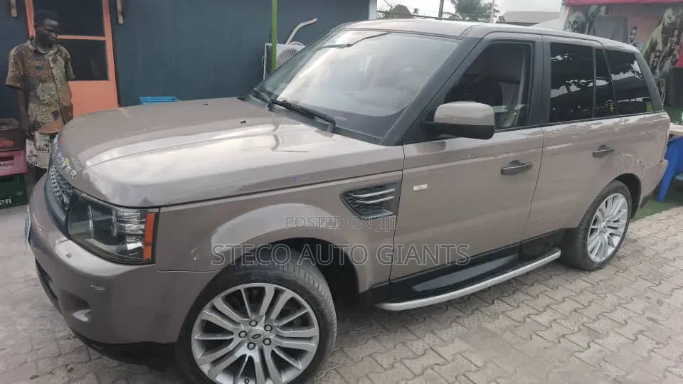 Land Rover Range Rover Sport 2010 Gray