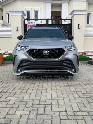 Toyota Highlander 2023 Silver