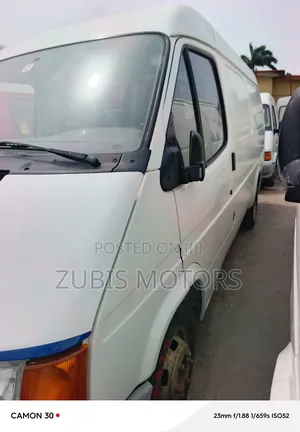 Ford Transit 2000 White