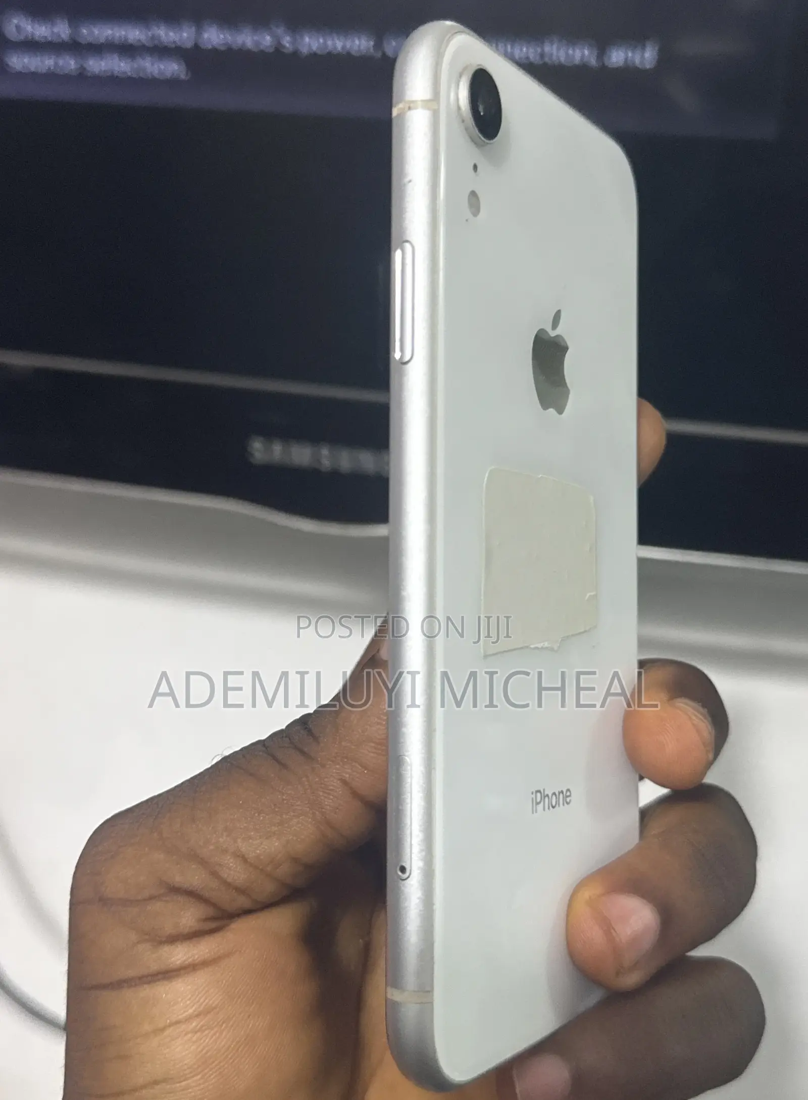 Apple iPhone XR 64 GB White