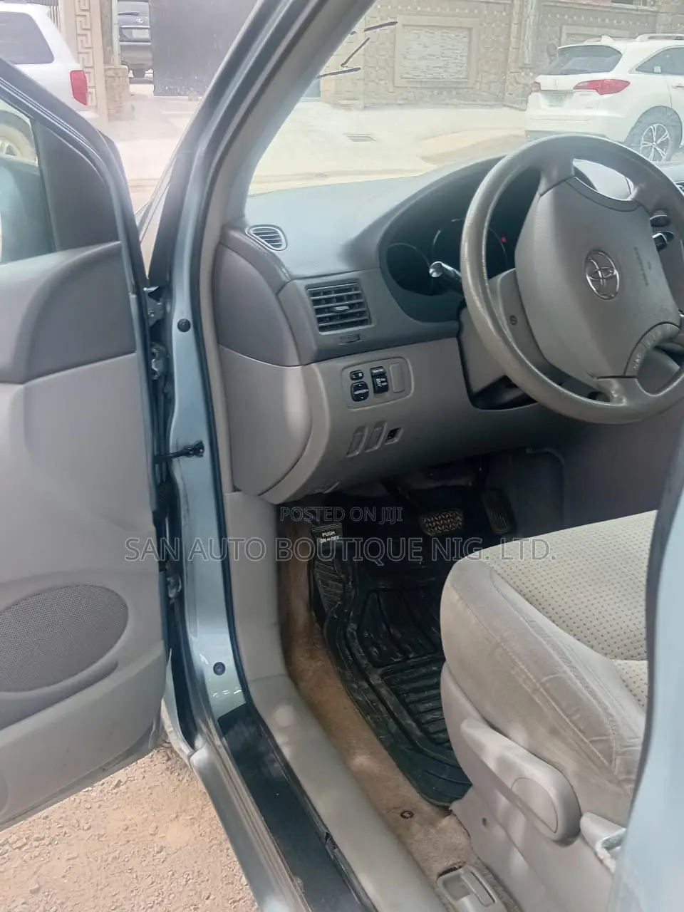Toyota Sienna 2009 Blue