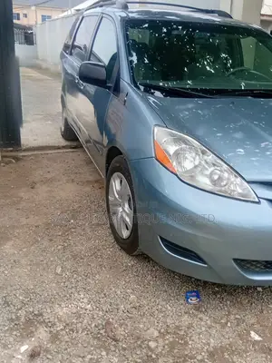 Toyota Sienna 2009 Blue