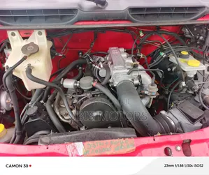 Ford Transit 2000 Red