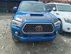 Toyota Tacoma 2018 Blue