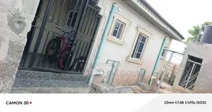 4bdrm Bungalow in Ado-Odo/Ota for sale