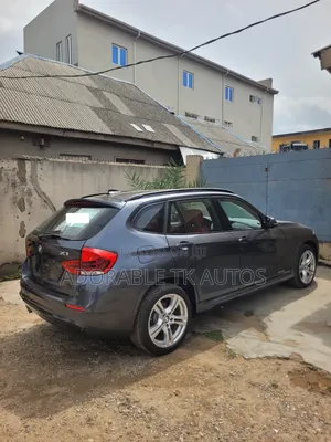BMW X1 xDrive28i 4dr SUV AWD (2.0L 4cyl Turbo 8A) 2015 Gray