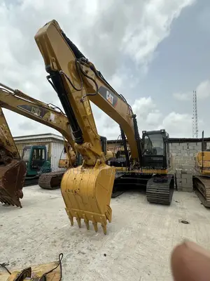 Excavator 320d2l Caterpillar for Sale Price: 150m Naira