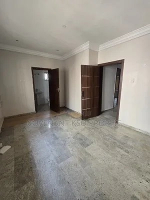 2bdrm Townhouse / Terrace in Lekki Phase 1 for rent
