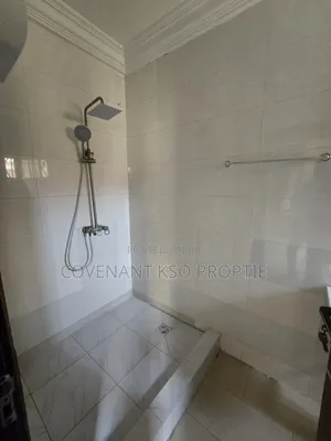 2bdrm Townhouse / Terrace in Lekki Phase 1 for rent