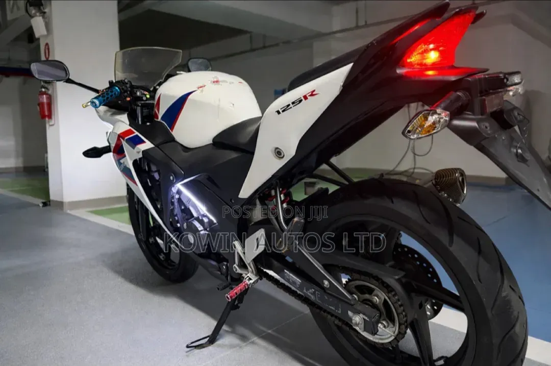 Honda CBR 2013 White