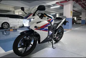 Honda CBR 2013 White