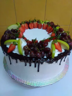 Simple and Elegant Mature Cake