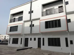 5bdrm Townhouse/Terrace in Durumi for sale