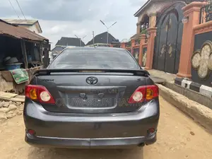 Toyota Corolla 2010 Gray