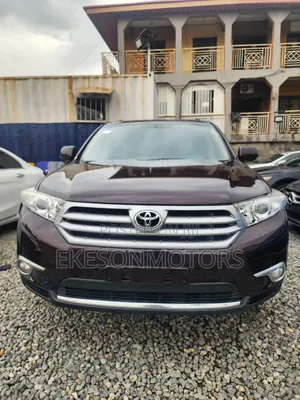 Toyota Highlander Limited 3.5l 4WD 2013 Purple