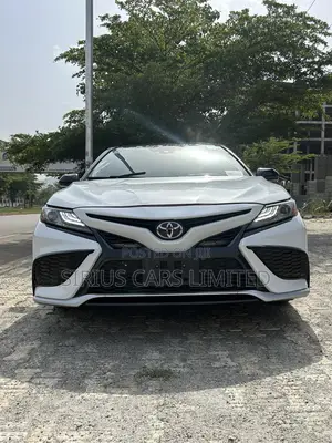 Toyota Camry XSE V6 2023 White